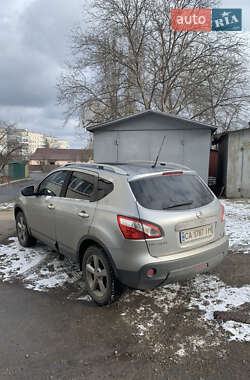 Внедорожник / Кроссовер Nissan Qashqai 2010 в 