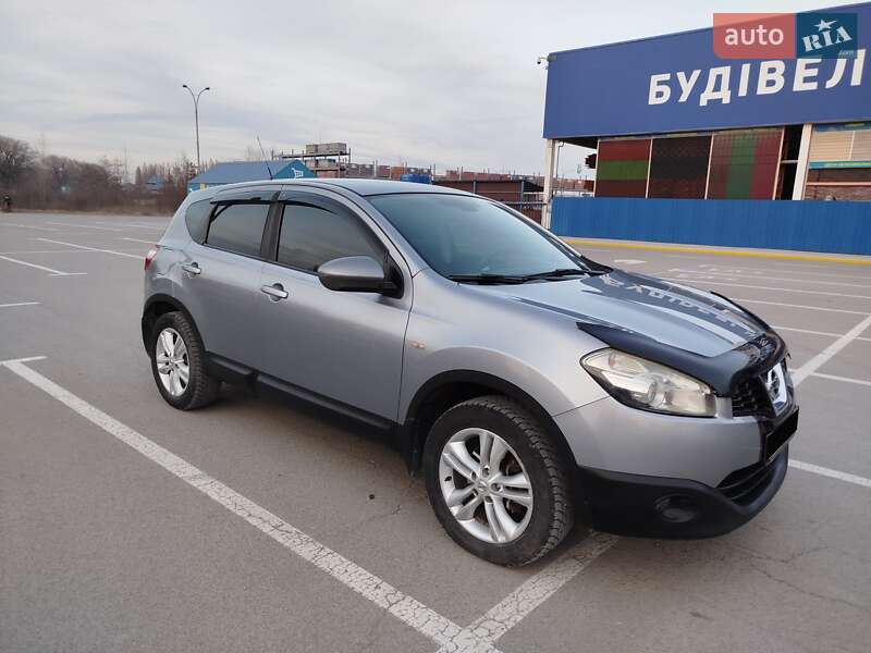 Внедорожник / Кроссовер Nissan Qashqai 2010 в Каменец-Подольском