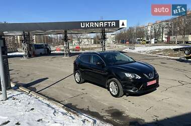 Позашляховик / Кросовер Nissan Qashqai 2015 в Рівному