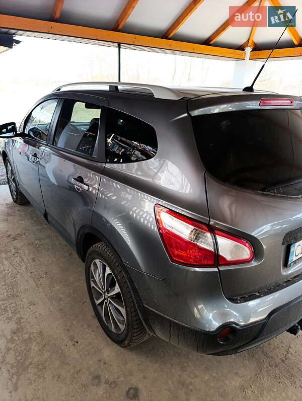 Внедорожник / Кроссовер Nissan Qashqai 2013 в Черновцах