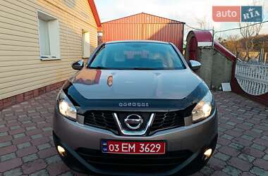 Позашляховик / Кросовер Nissan Qashqai 2011 в Луцьку