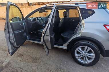 Позашляховик / Кросовер Nissan Qashqai 2013 в 