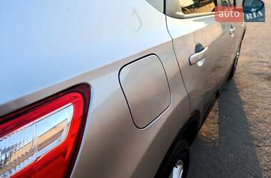 Позашляховик / Кросовер Nissan Qashqai 2013 в 