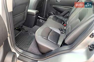 Позашляховик / Кросовер Nissan Qashqai 2013 в 