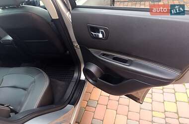 Позашляховик / Кросовер Nissan Qashqai 2013 в 