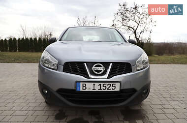 Позашляховик / Кросовер Nissan Qashqai 2011 в 