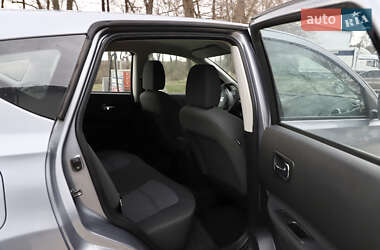 Позашляховик / Кросовер Nissan Qashqai 2011 в 