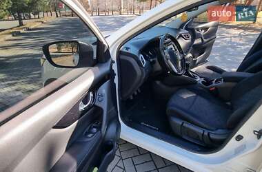 Внедорожник / Кроссовер Nissan Qashqai 2017 в 