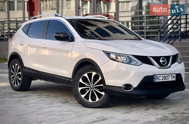 Позашляховик / Кросовер Nissan Qashqai 2015 в 