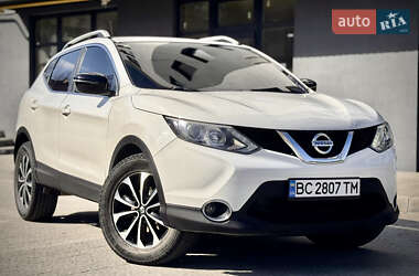 Позашляховик / Кросовер Nissan Qashqai 2015 в 