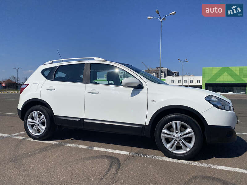 Позашляховик / Кросовер Nissan Qashqai 2011 в Одесі