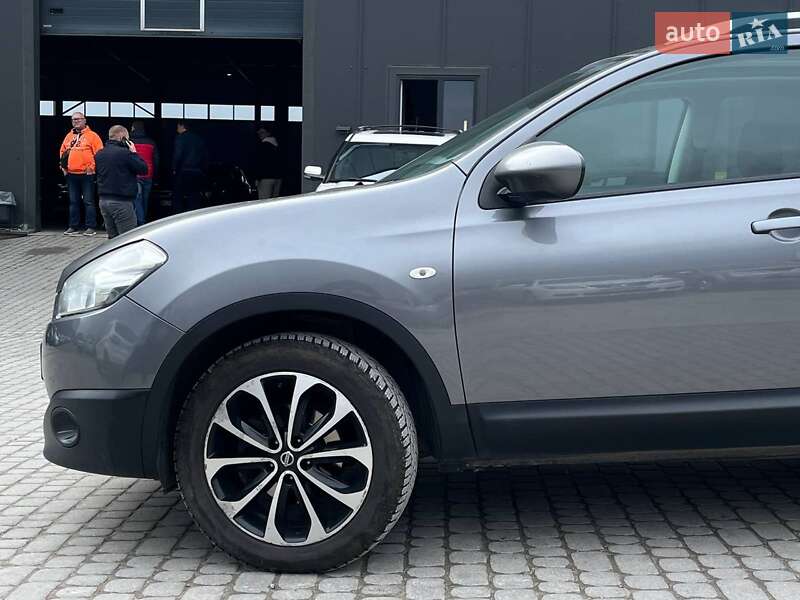 Позашляховик / Кросовер Nissan Qashqai 2012 в Львові