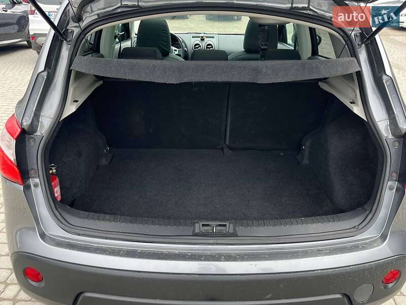 Позашляховик / Кросовер Nissan Qashqai 2012 в Львові