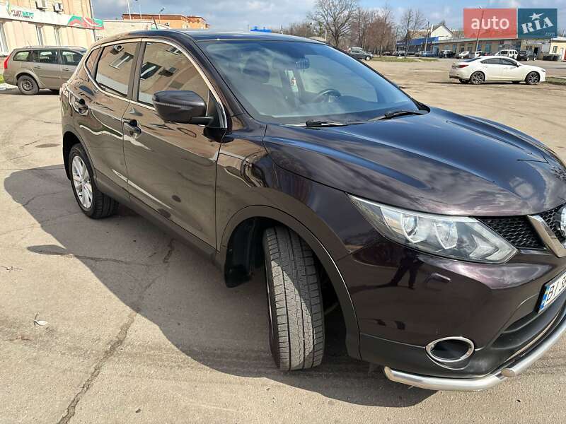 Внедорожник / Кроссовер Nissan Qashqai 2015 в Полтаве