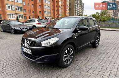 Внедорожник / Кроссовер Nissan Qashqai 2013 в 