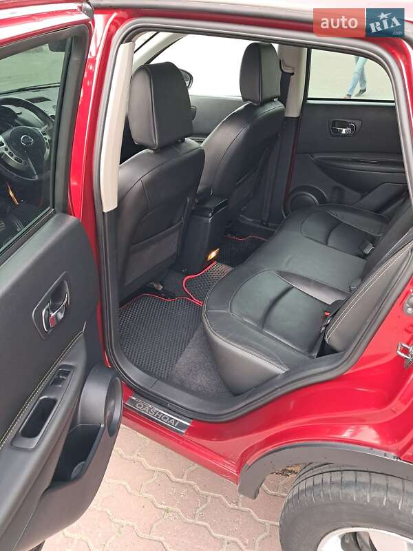 Позашляховик / Кросовер Nissan Qashqai 2011 в Івано-Франківську