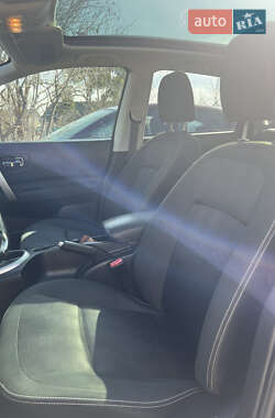 Внедорожник / Кроссовер Nissan Qashqai 2011 в 