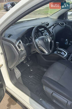 Позашляховик / Кросовер Nissan Qashqai 2016 в 