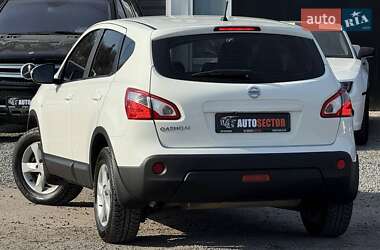 Внедорожник / Кроссовер Nissan Qashqai 2012 в 