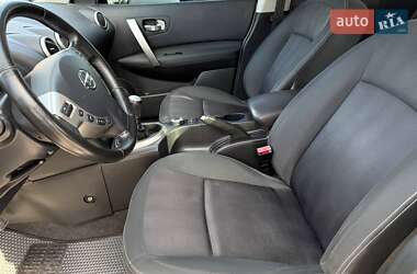 Внедорожник / Кроссовер Nissan Qashqai 2012 в 