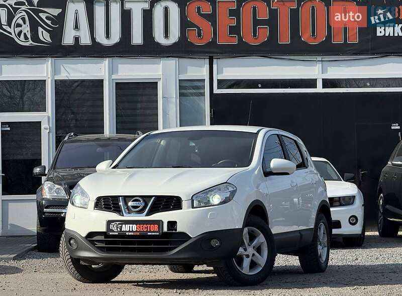 Внедорожник / Кроссовер Nissan Qashqai 2012 в 