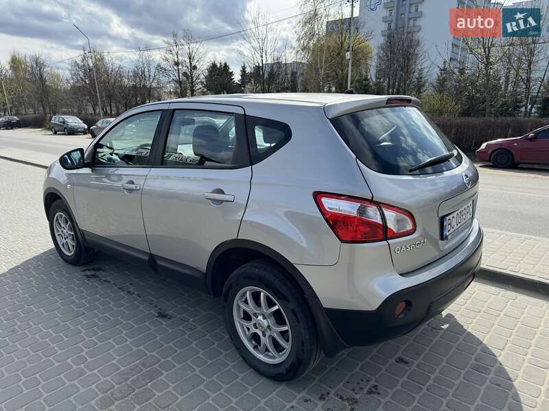 Позашляховик / Кросовер Nissan Qashqai 2012 в Львові