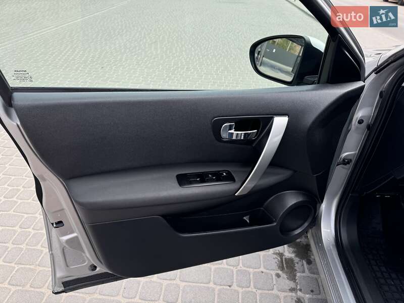 Позашляховик / Кросовер Nissan Qashqai 2012 в Львові