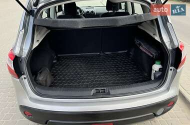 Внедорожник / Кроссовер Nissan Qashqai 2012 в 