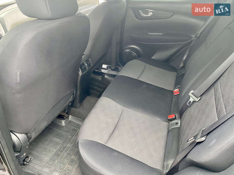 Позашляховик / Кросовер Nissan Qashqai 2015 в Хмельницькому