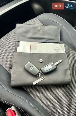 Внедорожник / Кроссовер Nissan Qashqai 2014 в 