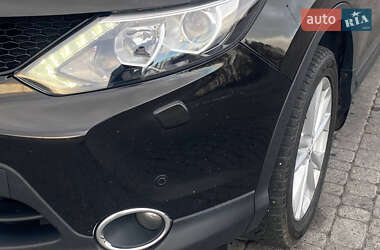Внедорожник / Кроссовер Nissan Qashqai 2014 в 