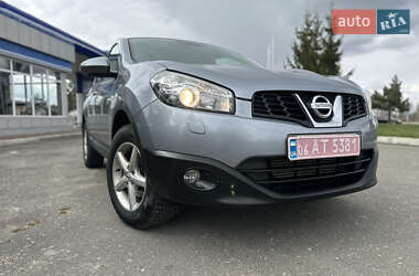 Внедорожник / Кроссовер Nissan Qashqai 2011 в 