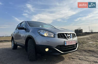 Внедорожник / Кроссовер Nissan Qashqai 2011 в 