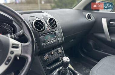 Внедорожник / Кроссовер Nissan Qashqai 2011 в 