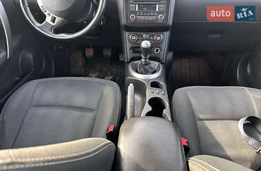 Внедорожник / Кроссовер Nissan Qashqai 2011 в 