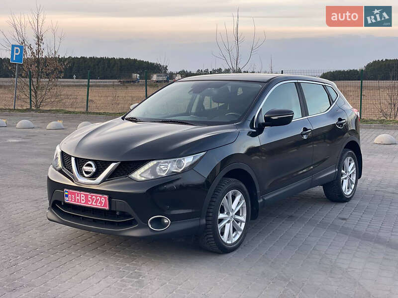 Внедорожник / Кроссовер Nissan Qashqai 2014 в 
