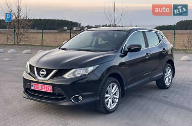 Внедорожник / Кроссовер Nissan Qashqai 2014 в 