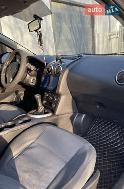 Внедорожник / Кроссовер Nissan Qashqai 2012 в 
