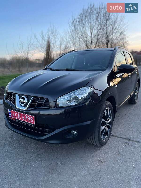 Внедорожник / Кроссовер Nissan Qashqai 2013 в 