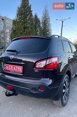 Внедорожник / Кроссовер Nissan Qashqai 2013 в 