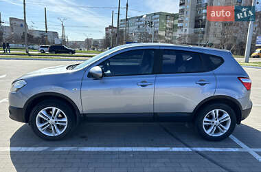 Внедорожник / Кроссовер Nissan Qashqai 2010 в 