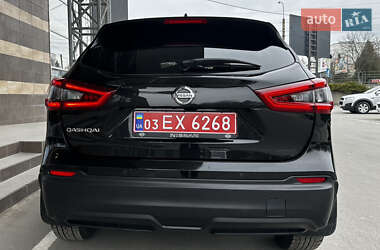 Позашляховик / Кросовер Nissan Qashqai 2018 в 