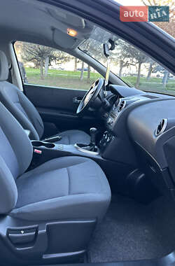 Позашляховик / Кросовер Nissan Qashqai 2010 в 