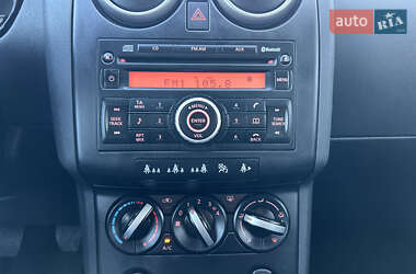 Позашляховик / Кросовер Nissan Qashqai 2010 в 