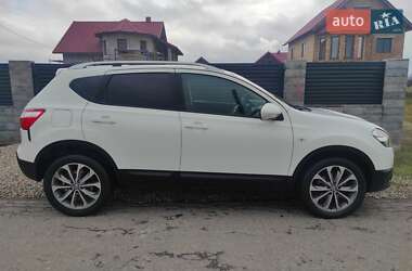Внедорожник / Кроссовер Nissan Qashqai 2010 в 