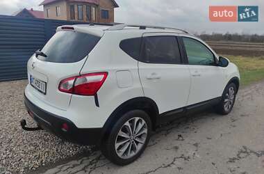 Внедорожник / Кроссовер Nissan Qashqai 2010 в 