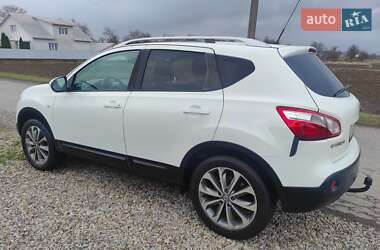 Внедорожник / Кроссовер Nissan Qashqai 2010 в 