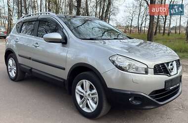Внедорожник / Кроссовер Nissan Qashqai 2011 в 