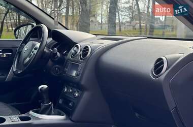 Внедорожник / Кроссовер Nissan Qashqai 2011 в 