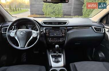 Внедорожник / Кроссовер Nissan Qashqai 2016 в 